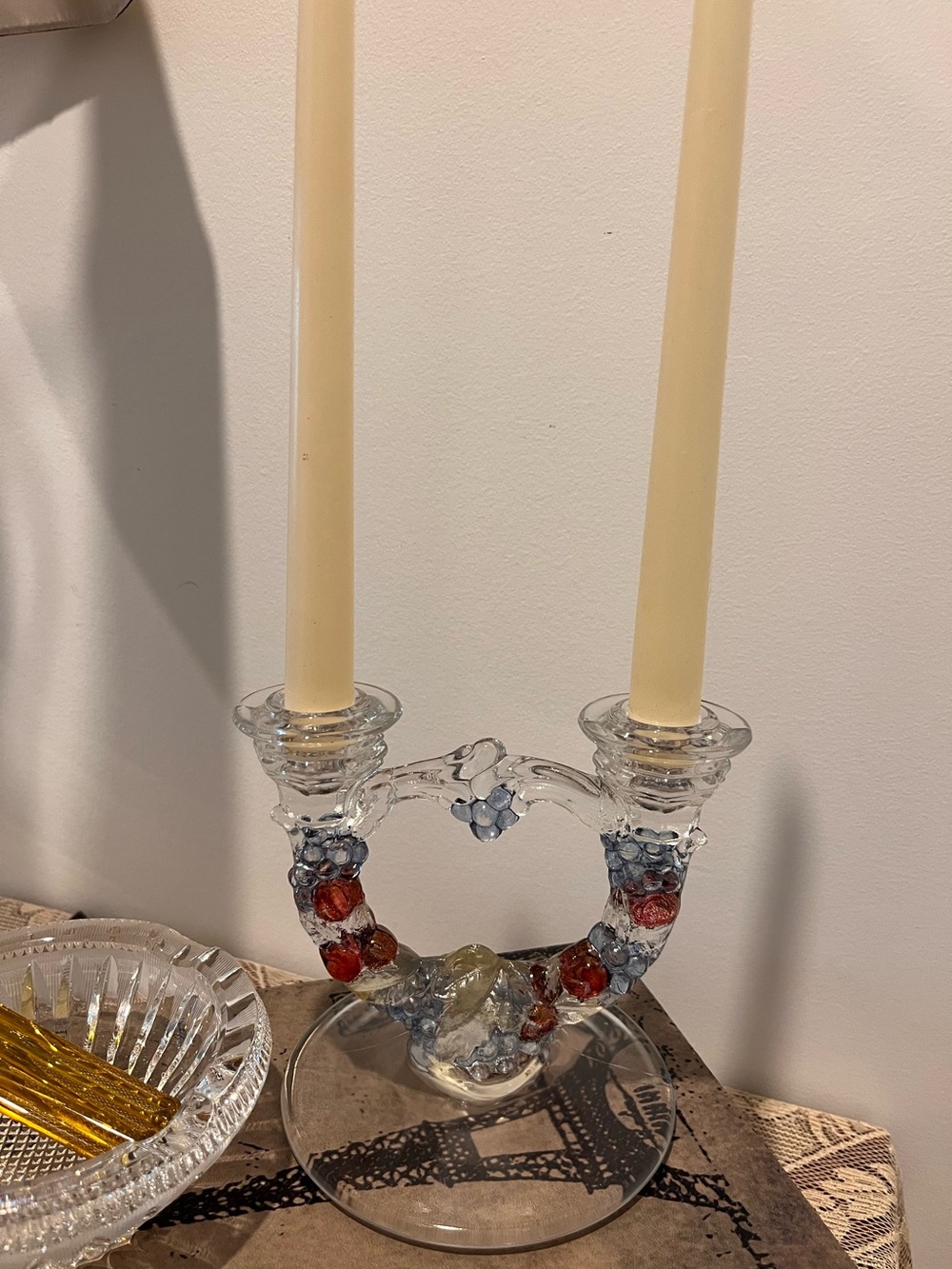 Vintage Indiana Glass Garland Candle Holder – Grapes & Vines – Pinks